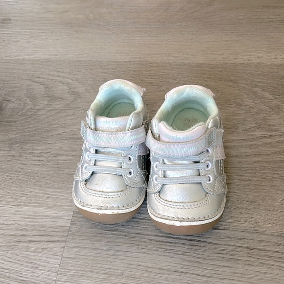 STRIDE RITE SOFT MOTION TODDLER SHOE - Picture 3 of 8